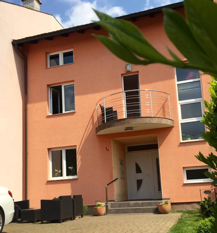 Apartments Corina 자그레브 외부 사진